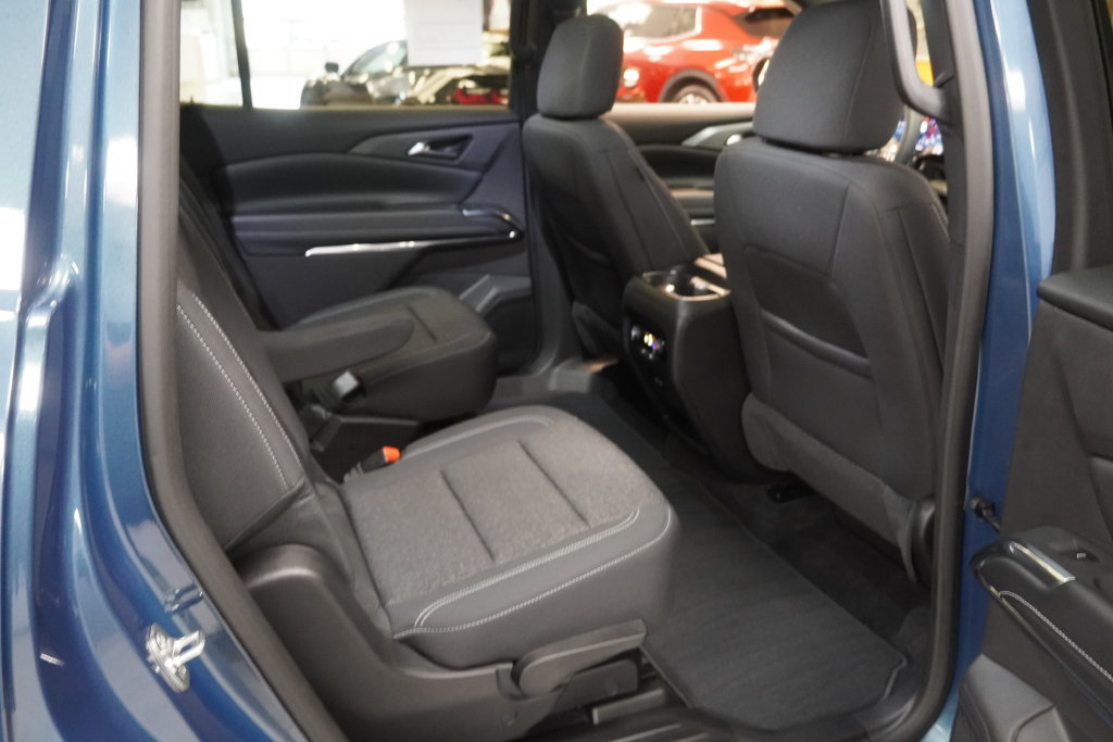 Used 2026 Chevrolet Traverse LT w/ Driver Confidence Package FWD image 22