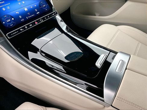 Certified 2025 Mercedes-Benz GLC 350e 4MATIC image 15