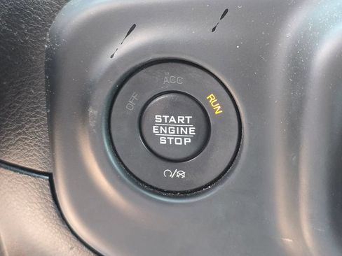 Used 2018 Jeep Wrangler Unlimited Sport S AWD/4WD image 19