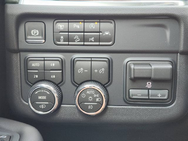 New 2026 Chevrolet Tahoe High Country AWD/4WD image 17