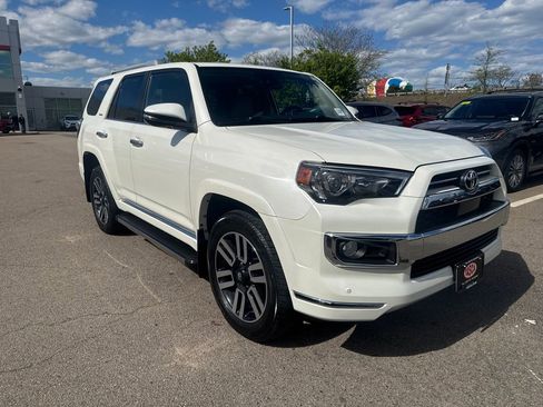 Used 2020 Toyota 4Runner Limited AWD/4WD image 11