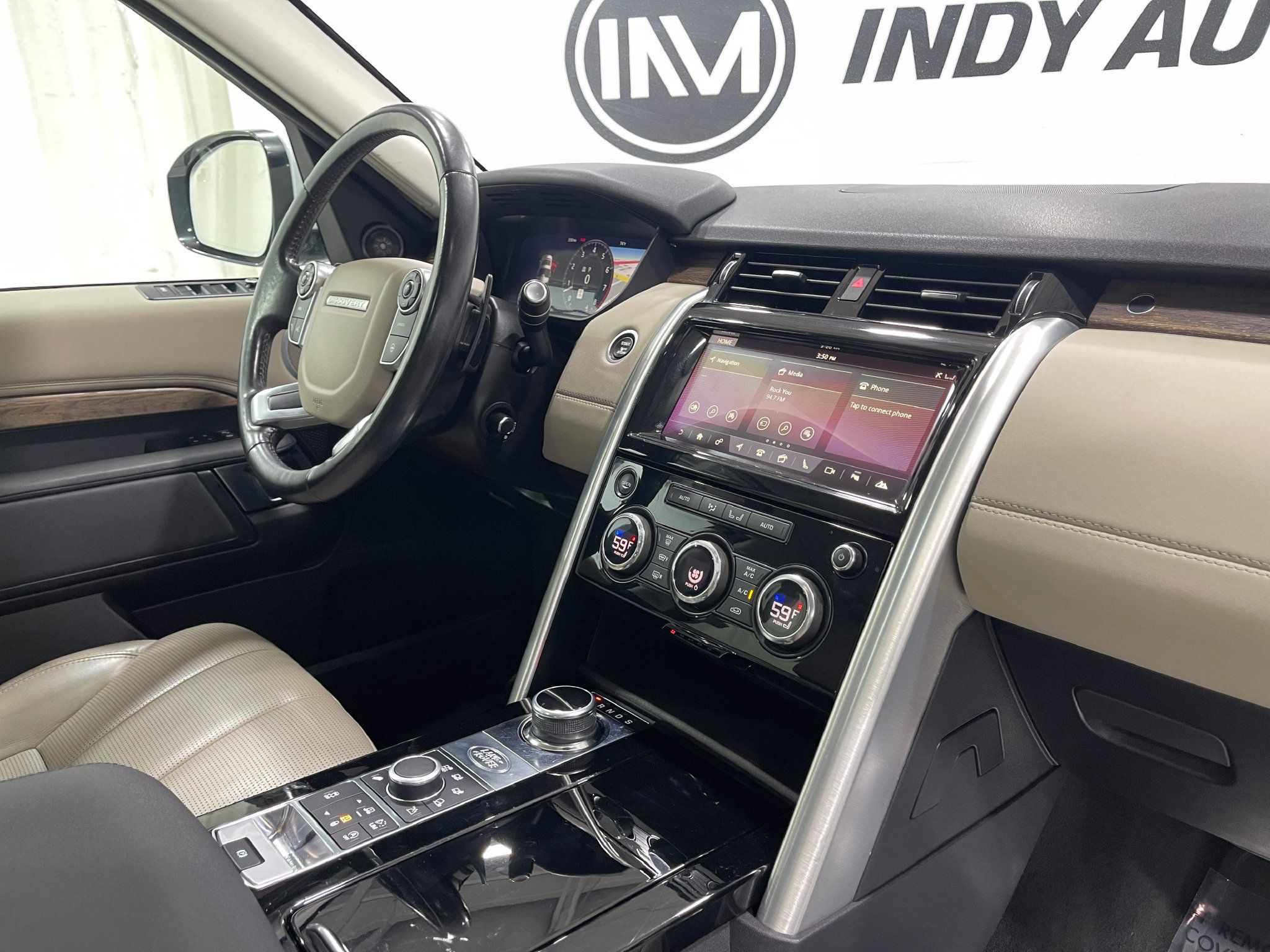 Used 2018 Land Rover Discovery HSE AWD/4WD image 20
