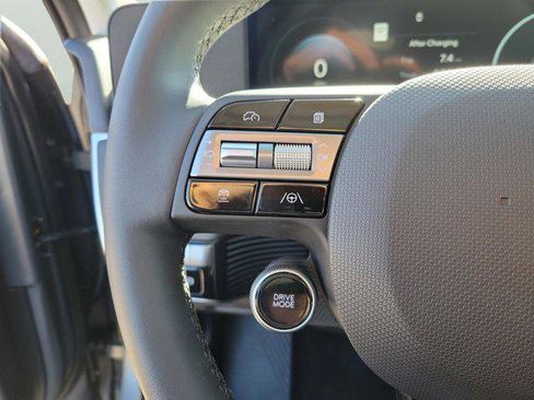 New 2025 Hyundai Ioniq 5 SEL image 13