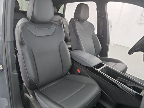 Used 2023 Volkswagen ID.4 Pro S image 10