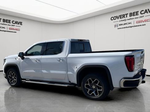 New 2026 GMC Sierra 1500 SLT image 5