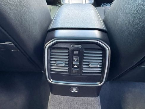 Used 2018 Porsche Macan Sport Edition AWD/4WD image 27
