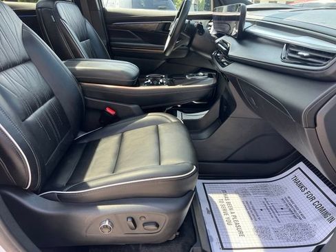 Used 2025 Buick Enclave Avenir w/ Super Cruise Package AWD/4WD image 14