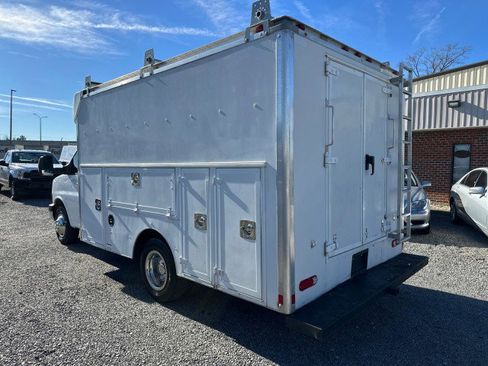 Used 2016 Chevrolet Express 3500 image 11