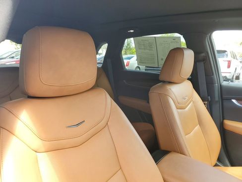 Certified 2024 Cadillac XT5 Premium Luxury image 23