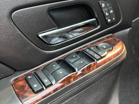 Used 2013 GMC Yukon Denali AWD/4WD image 10