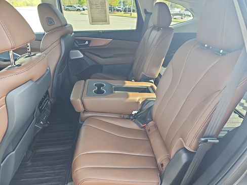 Certified 2026 Acura MDX FWD w/ Technology Package image 14