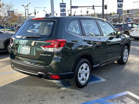 Used 2023 Subaru Forester image 4