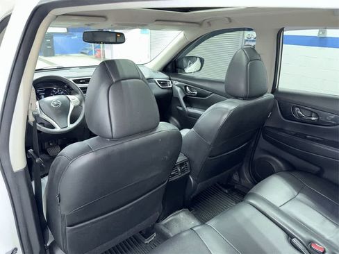 Used 2015 Nissan Rogue SL w/ SL Premium Package image 29