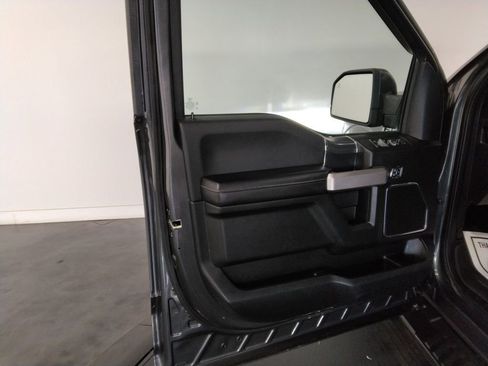 Used 2019 Ford F150 Lariat w/ Equipment Group 502A Luxury image 33