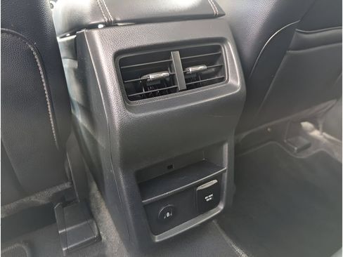 Used 2024 Ford Edge Titanium AWD/4WD image 30