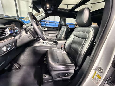 Used 2020 Ford Explorer Limited image 27