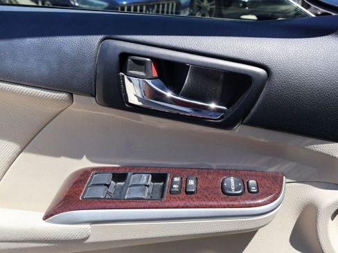 Used 2012 Toyota Camry XLE FWD image 26