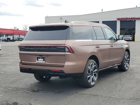 New 2026 Lincoln Navigator Black Label image 4