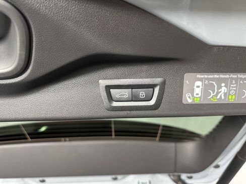 Used 2026 BMW X5 M60i w/ Climate Comfort Package image 27