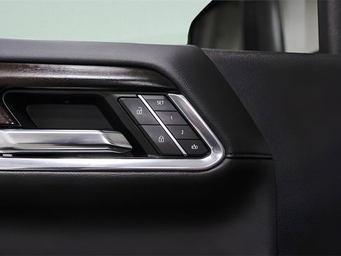 Used 2024 GMC Sierra 2500 Denali w/ Denali Reserve Package image 27