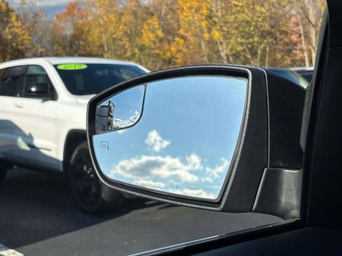 Used 2016 Ford Escape Titanium image 32