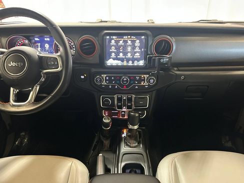 Used 2022 Jeep Gladiator Mojave w/ Dual Top Group AWD/4WD image 12