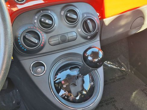 Used 2015 FIAT 500 Pop FWD image 22