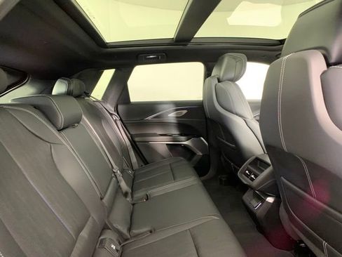 New 2024 Cadillac Lyriq Luxury AWD/4WD image 27