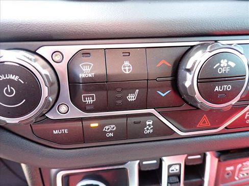 Used 2024 Jeep Wrangler Unlimited Rubicon 392 AWD/4WD image 20
