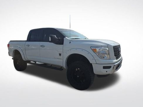 Used 2021 Nissan Titan SV w/ SV Convenience Package AWD/4WD image 1