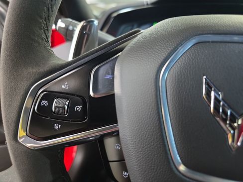 Used 2023 Chevrolet Corvette Stingray Convertible w/ Z51 Performance Package image 18