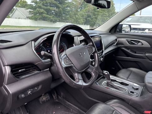 Used 2020 Chevrolet Traverse RS w/ LPO, Floor Liner Package AWD/4WD image 21