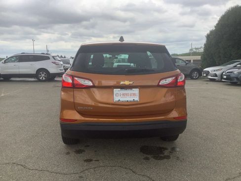 Used 2019 Chevrolet Equinox LS FWD image 8