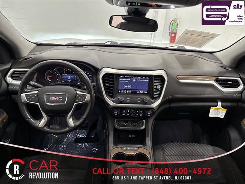 Used 2023 GMC Acadia SLE w/ Driver Convenience Package FWD image 37