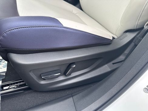 New 2026 Nissan Leaf SV+ w/ Floor Mat Package (SV+) FWD image 23