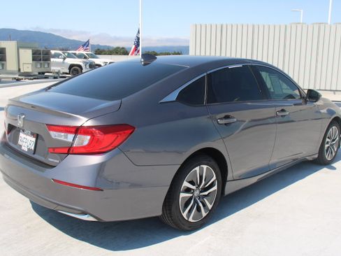 Used 2020 Honda Accord Hybrid image 3