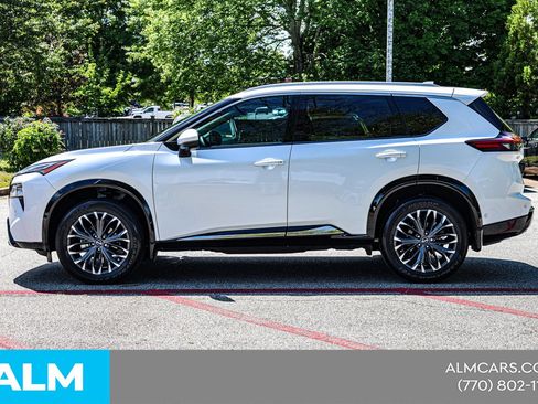 Used 2024 Nissan Rogue Platinum w/ Platinum Premium Package FWD image 10