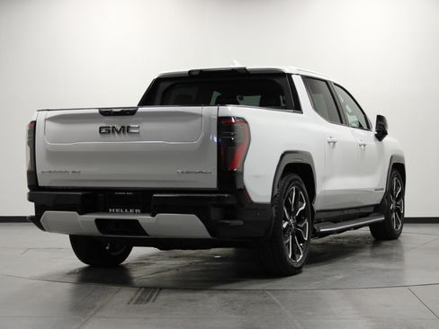 Used 2025 GMC Sierra EV Denali AWD/4WD image 4
