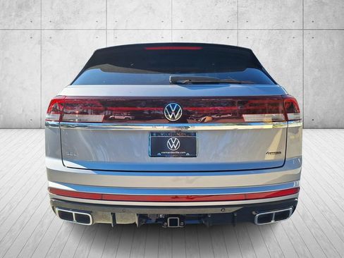 Used 2026 Volkswagen Atlas Cross Sport SEL Premium R-Line AWD/4WD image 4