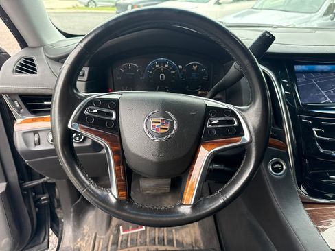 Used 2015 Cadillac Escalade ESV Luxury AWD/4WD image 10