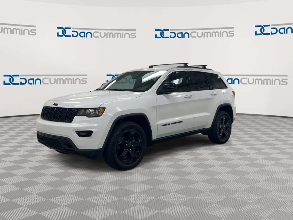 Used 2018 Jeep Grand Cherokee Laredo AWD/4WD image 4
