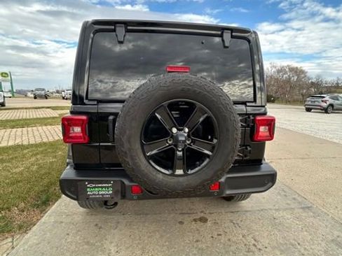 Used 2021 Jeep Wrangler Unlimited Sahara image 23