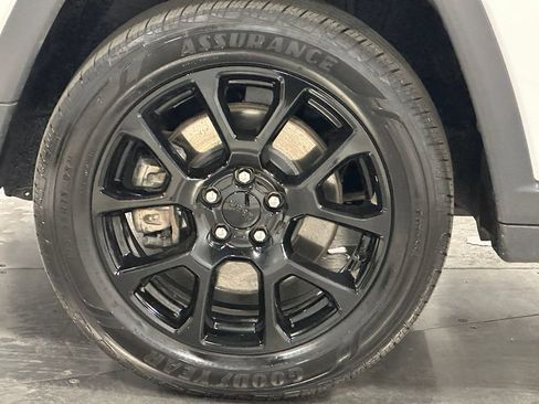 Used 2023 Jeep Compass Latitude AWD/4WD image 35