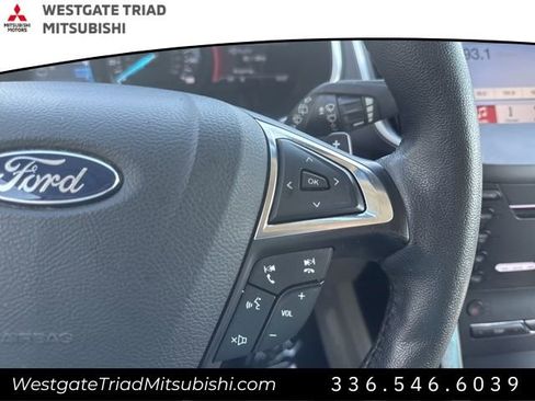 Used 2017 Ford Edge Titanium w/ Technology Package FWD image 17
