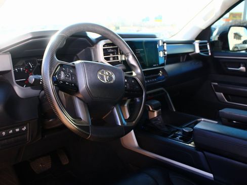 Used 2022 Toyota Tundra SR5 w/ SR5 Convenience Package image 2