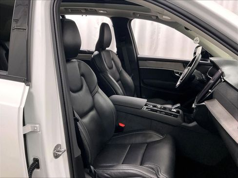 Used 2026 Volvo XC90 B6 Ultra w/ Protection Package Premier image 11