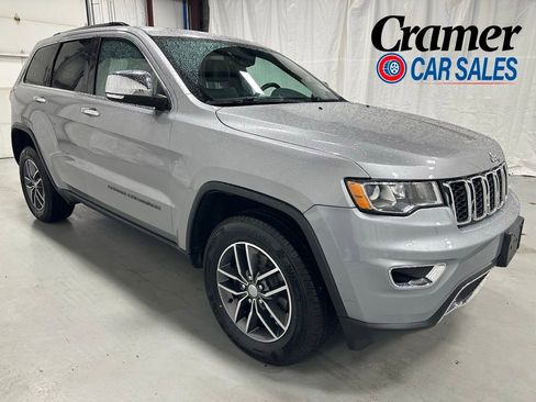 Used 2018 Jeep Grand Cherokee Limited AWD/4WD image 1