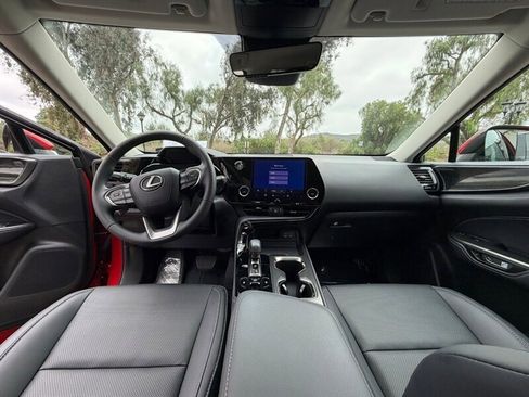 Used 2024 Lexus NX 250 FWD image 15