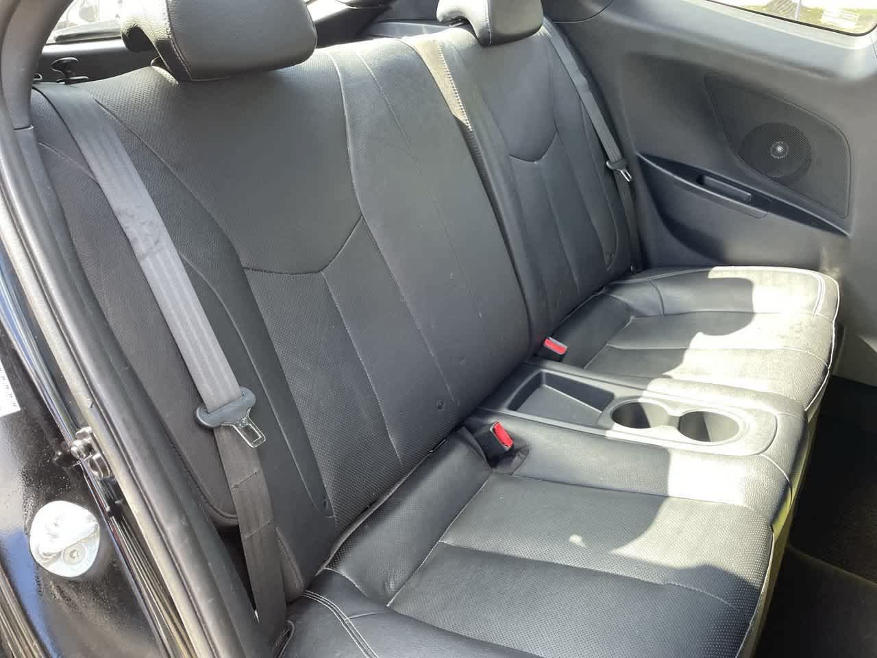 Used 2016 Hyundai Veloster Turbo FWD image 15