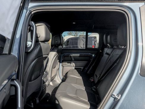 Used 2025 Land Rover Defender 110 S AWD/4WD image 17